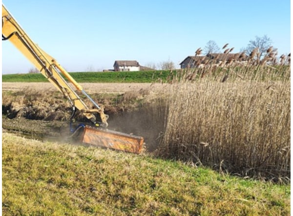 Tocator vegetatie - excavator Berti Tocator ECF/SB 140,  excavator 22 - 30 tone. de vanzare